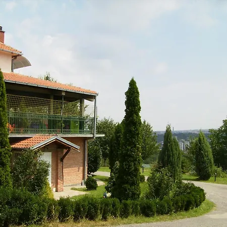 Bed & Breakfast Nevenka 2*